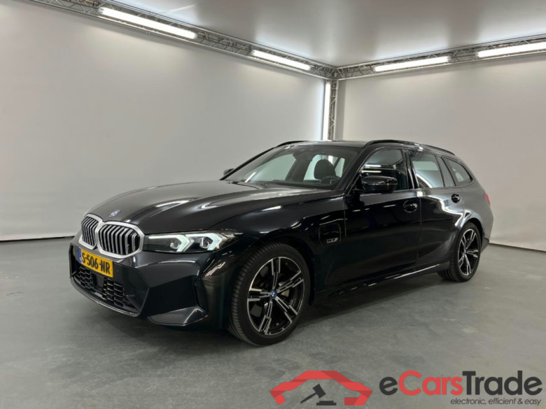BMW 3-SERIE TOURING 330e #1