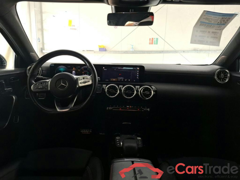 MERCEDES-BENZ Classe A Compact / 2018 / 5P / Berline A 250 e AMG Line 8G-DCT #6