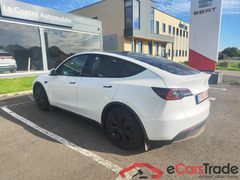 TESLA Model Y 62.8 kWh Standard Range RWD #3