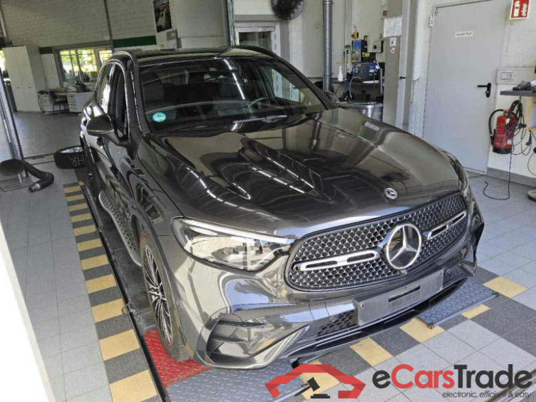 Mercedes-Benz GLC (BM 254)(06.2022->) DE - SUV5 GLC 200 EU6d, 4Matic AMG Line, 2022 - 2024 #2