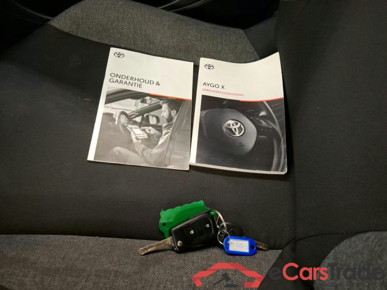 Toyota AYGO X 1.0 VVT-i MT 5d #4