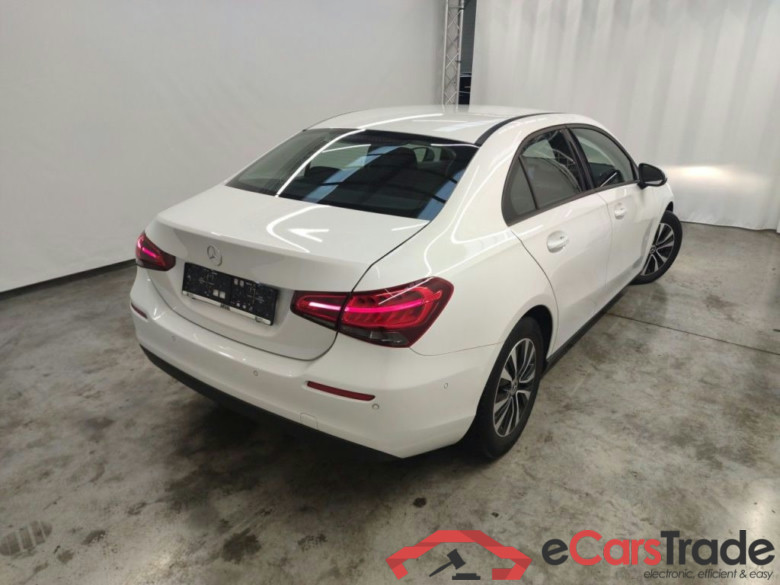 Mercedes-Benz A-Klasse Limousine A 200d Business Solution Limited 4d #2