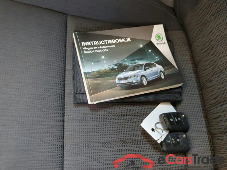 SKODA Octavia Combi 85 kW #6