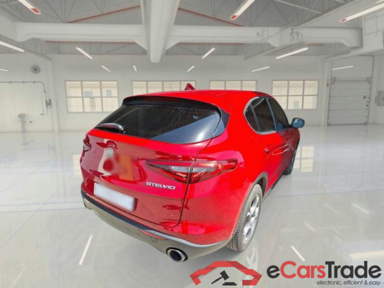 ALFA ROMEO STELVIO / 2017 / 5P / SUV 2.2 TD 190 CV SPRINT AT8 Q4 #2