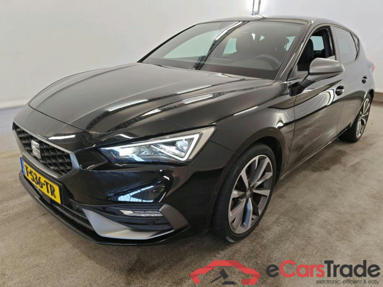 SEAT Leon 1.5 eTSI FR Business Intense DSG 5d