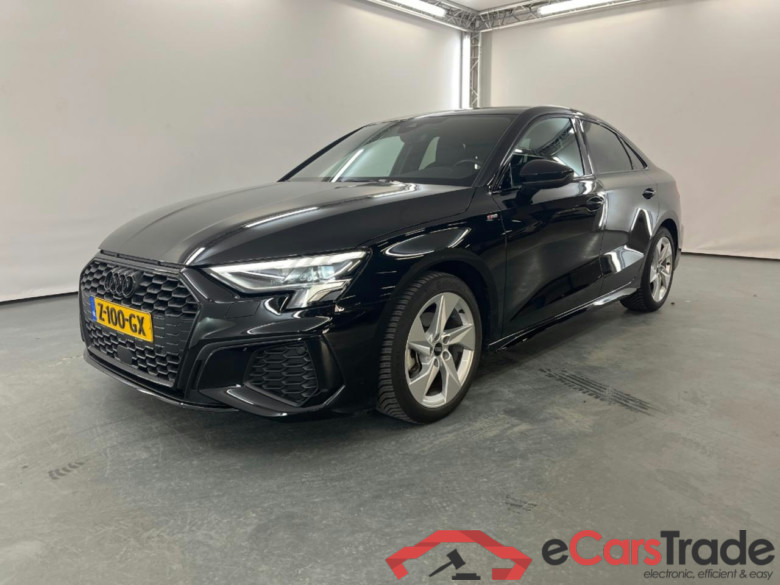 AUDI A3 Limousine 30 TFSI S edition