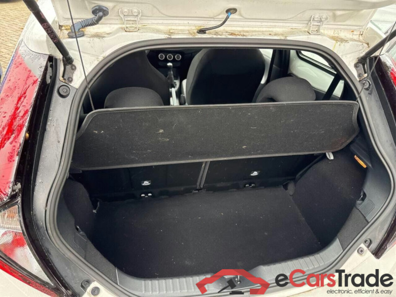 TOYOTA Aygo X 1.0 VVT-i MT Play #5