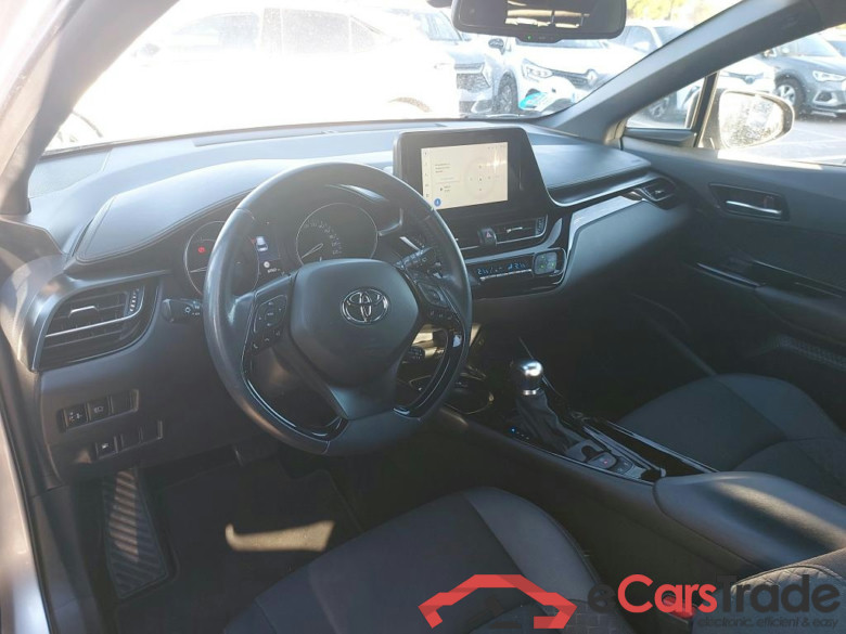 TOYOTA C-HR / 2019 / 5P / todoterreno 2.0 180H Advance #3