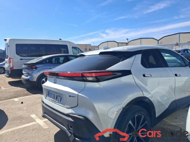 TOYOTA C-HR / 2023 / 5P / todoterreno 2.0 200H Advance #2