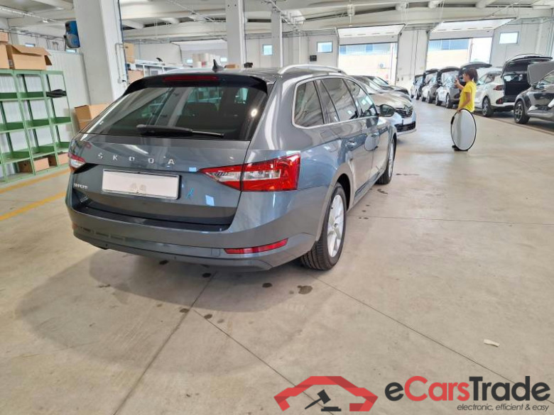 SKODA SUPERB WAGON / 2019 / 5P / STATION WAGON 2.0 TDI EVO 110KW EXECUTIVE DSG #2