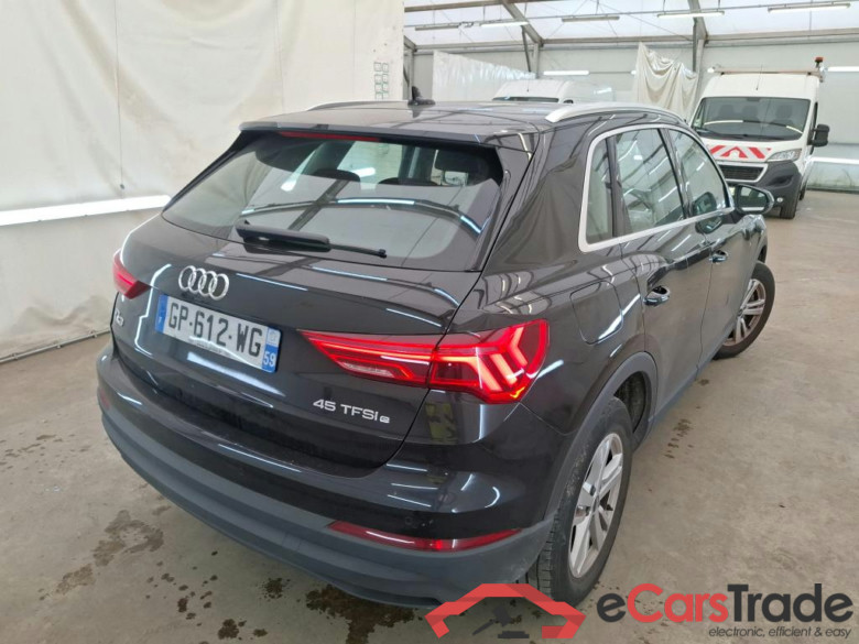 AUDI Q3 / 2018 / 5P / SUV 45 TFSI E 245 S TRONIC BUSINESS LINE #3