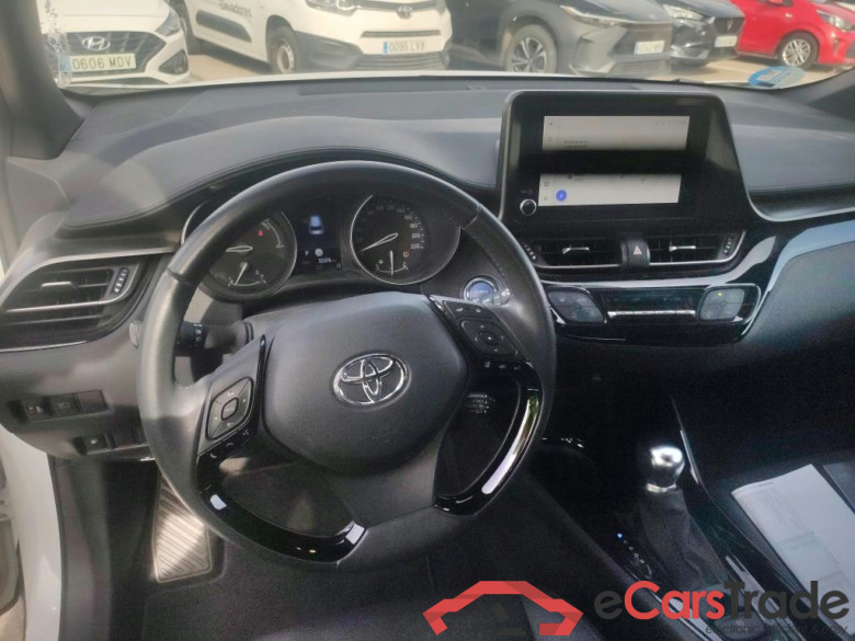 TOYOTA C-HR / 2019 / 5P / todoterreno 1.8 125H Advance #3