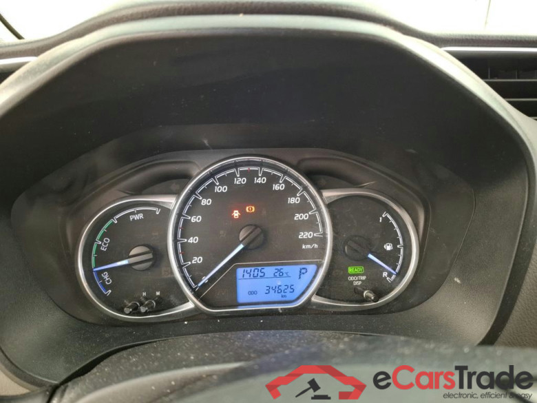 TOYOTA Yaris Hybride / 2017 / 5P / Berline 1.5 VVT-I HYBRID France Business #6