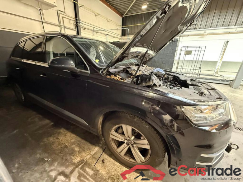 AUDI Q7 3.0 TDI quattro 155(211) kW(PS) tiptronic 8-speed