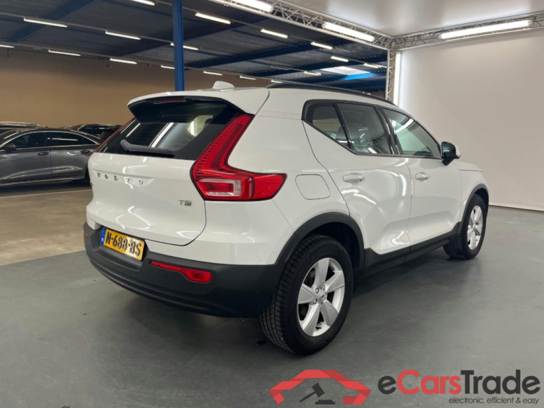 VOLVO XC40 1.5 T2 Momentum Core #4