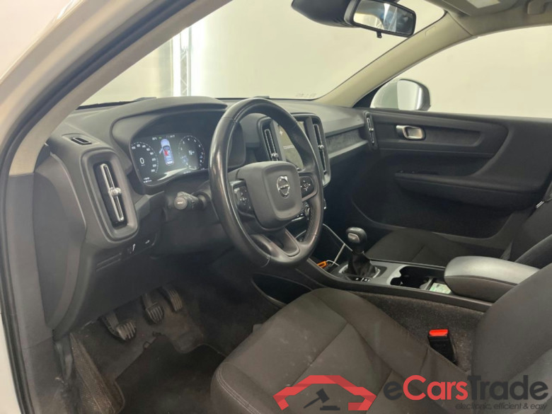 VOLVO XC40 1.5 T2 Momentum Core #5