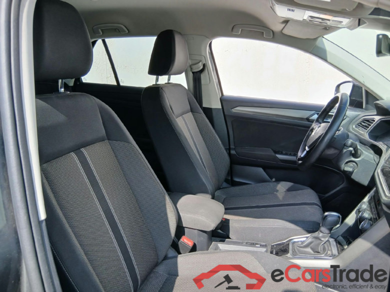 VOLKSWAGEN T-Roc / 2017 / 5P / todoterreno Advance 2.0 TDI 110kW (150CV) DSG (AC2) #5