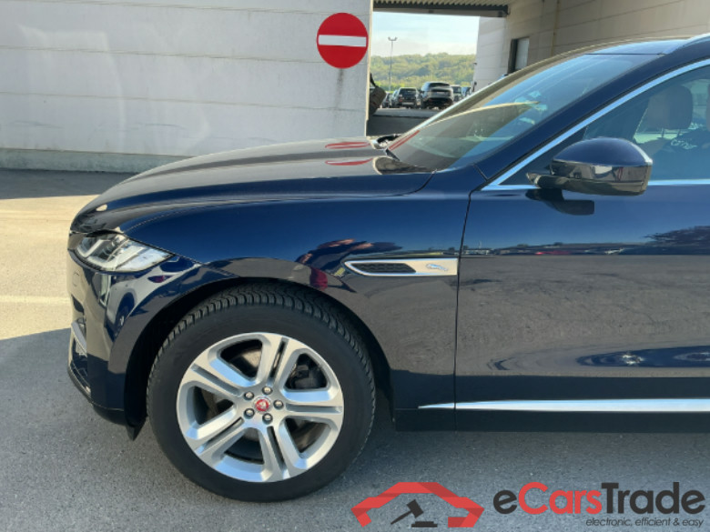 Jaguar F-Pace 2.0 D165 Mild-Hybrid AWD Aut. Pano LED Navi-Pro Leather KeylessGo Camera Klima PDC ... #4