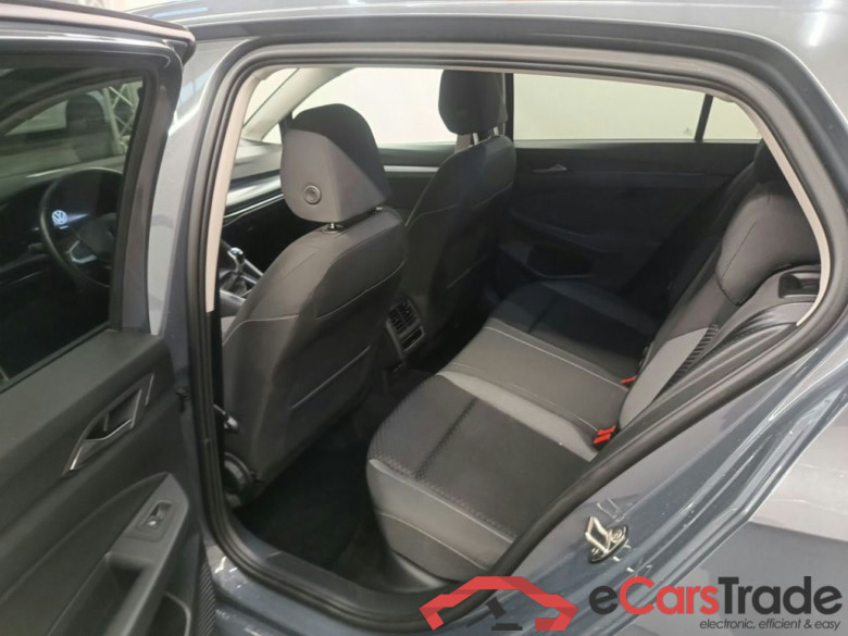Volkswagen Golf VIII 1.0 TSI 81kW Active 5d #3