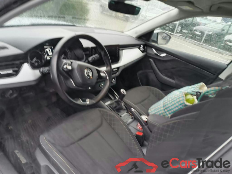 SKODA Kamiq 1.0 TSI Clever #5