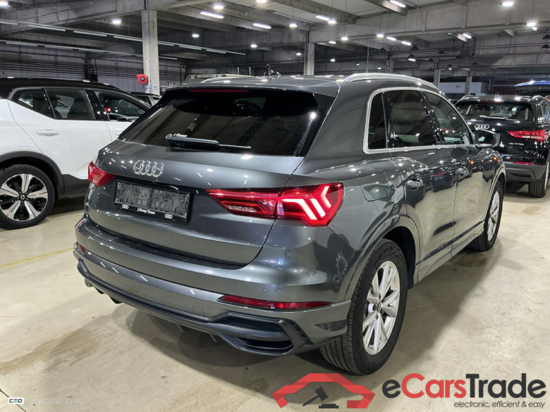 AUDI Q3 1.4 45 TFSI E S TRONIC S LINE #4