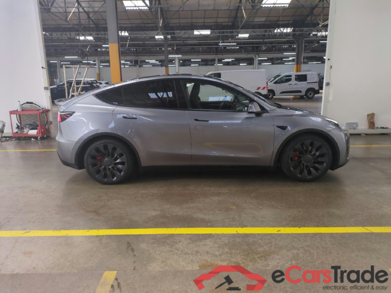 TESLA Model Y / 2020 / 5P / SUV Performance Dual-Motor AWD #5