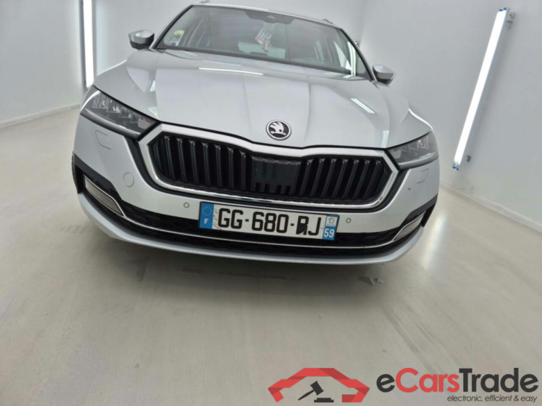 SKODA OCTAVIA COMBI 2.0 CRTDI CLEVER DSG #6