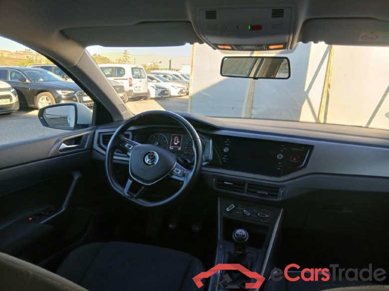 VOLKSWAGEN Polo / 2017 / 5P / berlina con portón Advance 1.0 TSI 70kW (95CV) #3