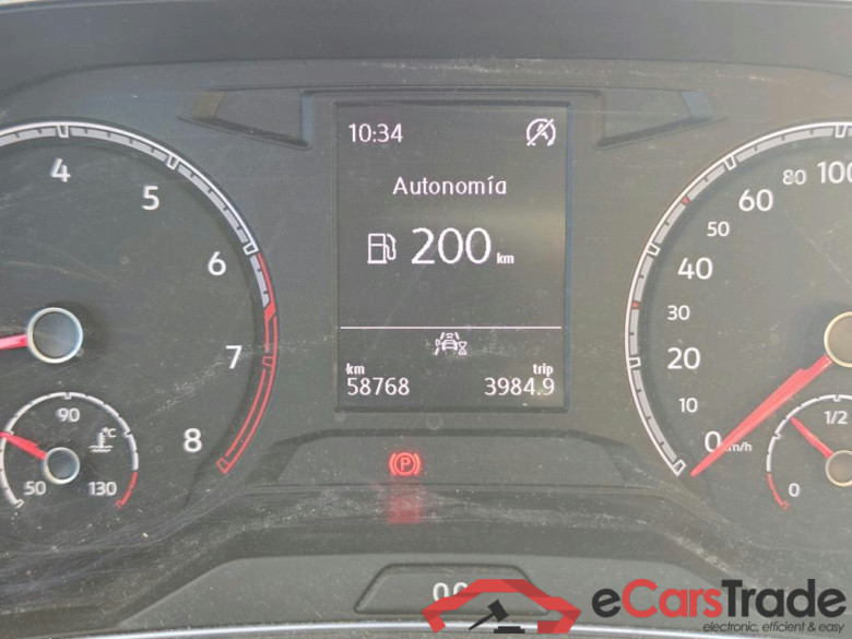 VOLKSWAGEN T-Roc / 2017 / 5P / todoterreno Advance 1.0 TSI 81kW (110CV) #5