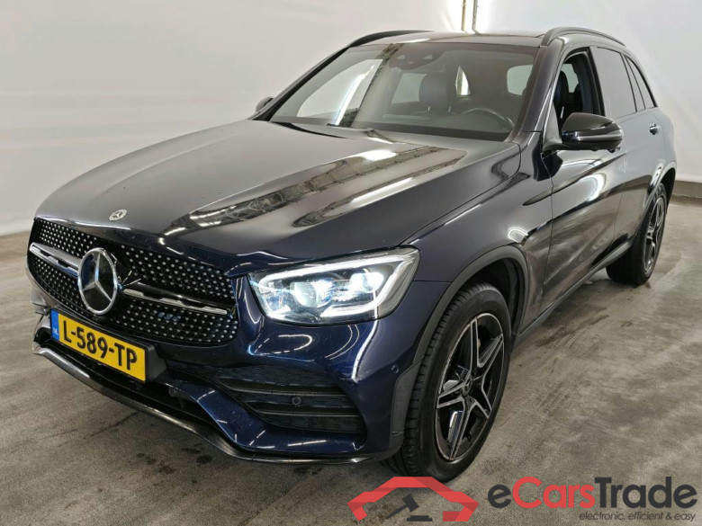 Mercedes-Benz GLC GLC 300 e 4MATIC Business Solution AMG 5d + Pano #1