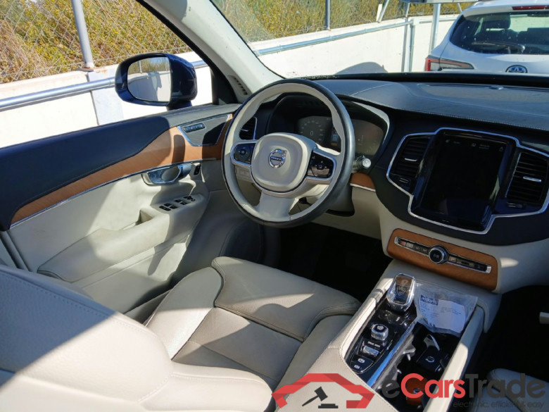 VOLVO XC90 / 2019 / 5P / todoterreno 2.0 T8 AWD Recharge Inscription Auto #3