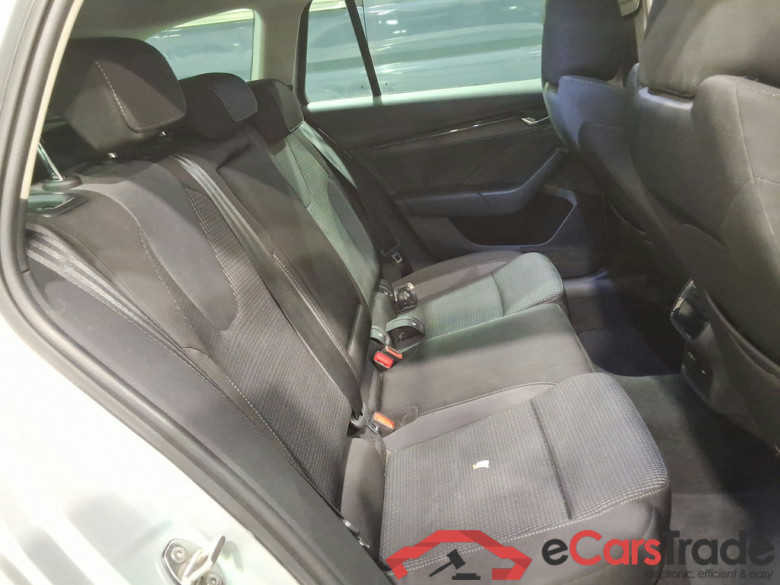 SKODA OCTAVIA COMBI 2.0 CRTDI 110KW DSG7 CLEVER #5