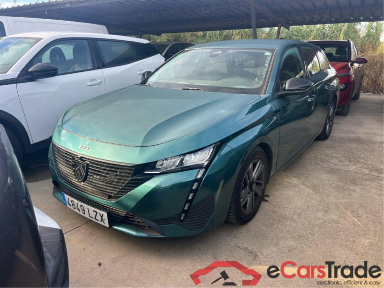 PEUGEOT 308 / 2021 / 5P / familiar SWActive Pack BlueHDi 130 S&S MAN