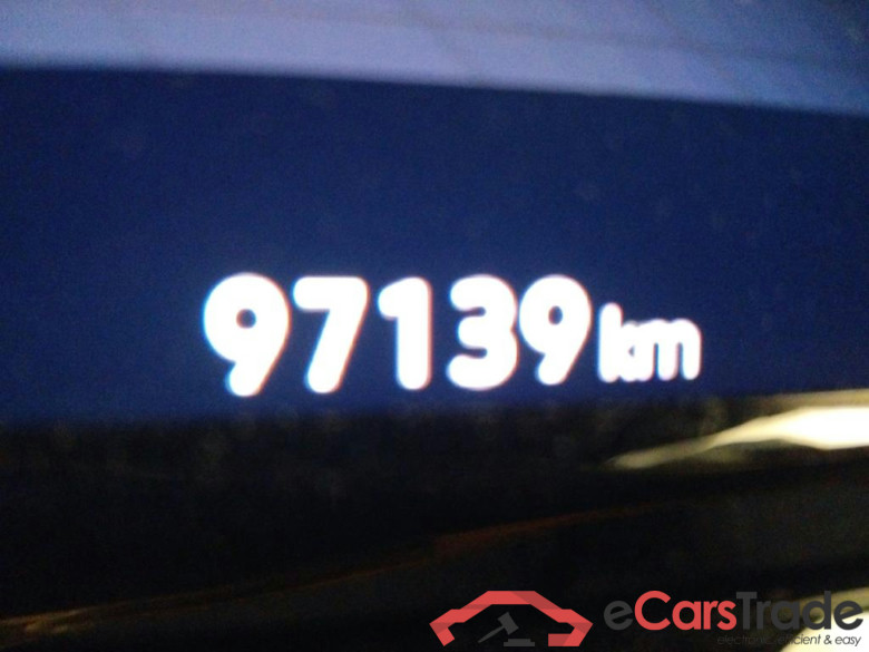 VOLKSWAGEN Golf / 2020 / 5P / berlina con portón Life 2.0 TDI 85kW (115CV) #5