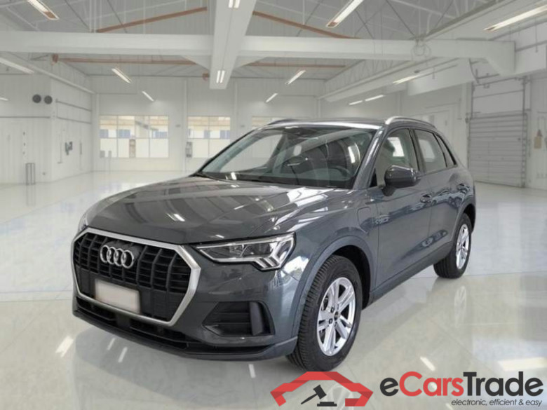 AUDI Q3 / 2018 / 5P / SUV 45 TFSI E S TRONIC BUSINESS #1