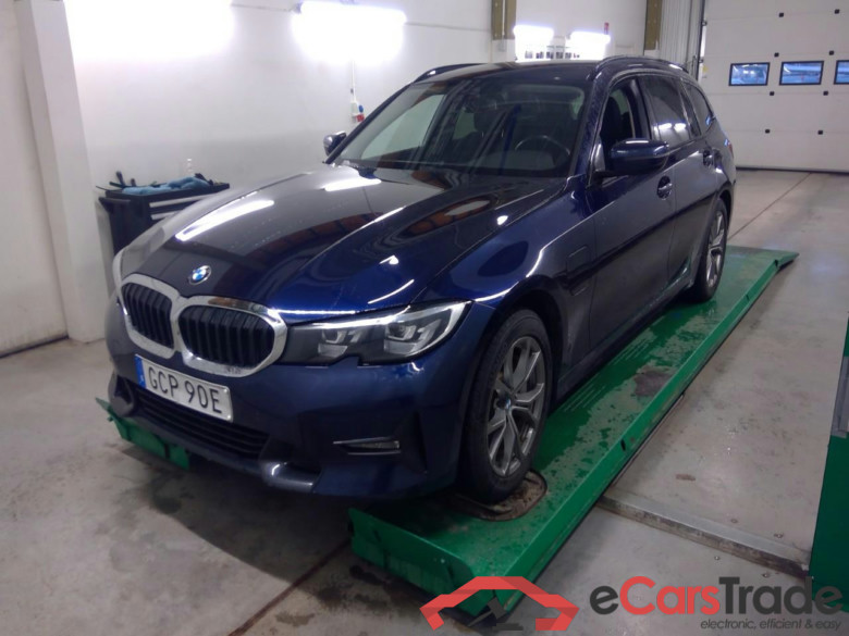 330e Tour. xDr. Connect. Aut