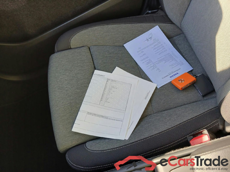 VOLVO XC40 / 2021 / 5P / todoterreno 2.0 B3 G Core Auto #5