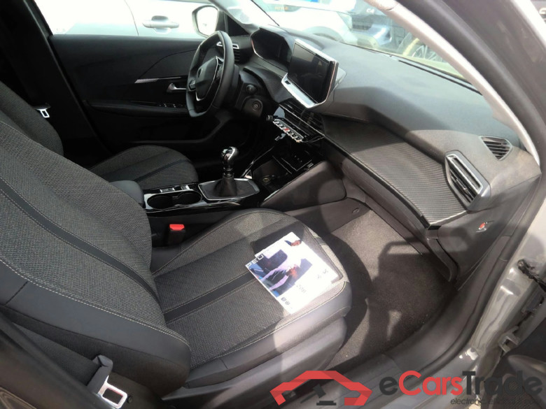 Peugeot 208 Allure 1.2 100 S&S BVM6 #3