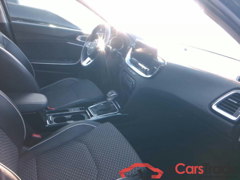 XCEED 1.6 GDI 141 PHEV ACTIVE DCT6 #5