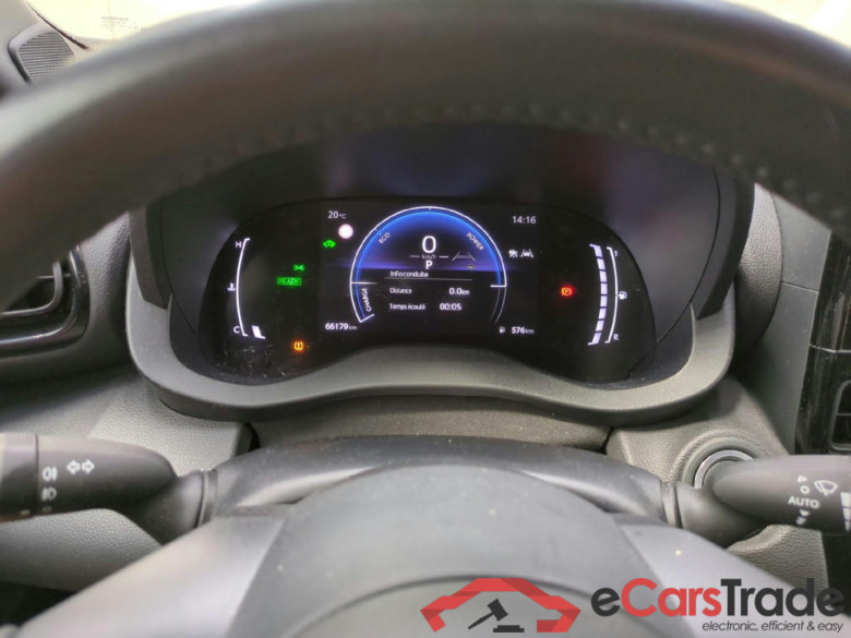 TOYOTA Yaris Cross Hybride / 2021 / 5P / SUV 1.5 HYBRID 116H DESIGN BUSINESS TOYOTA E #6