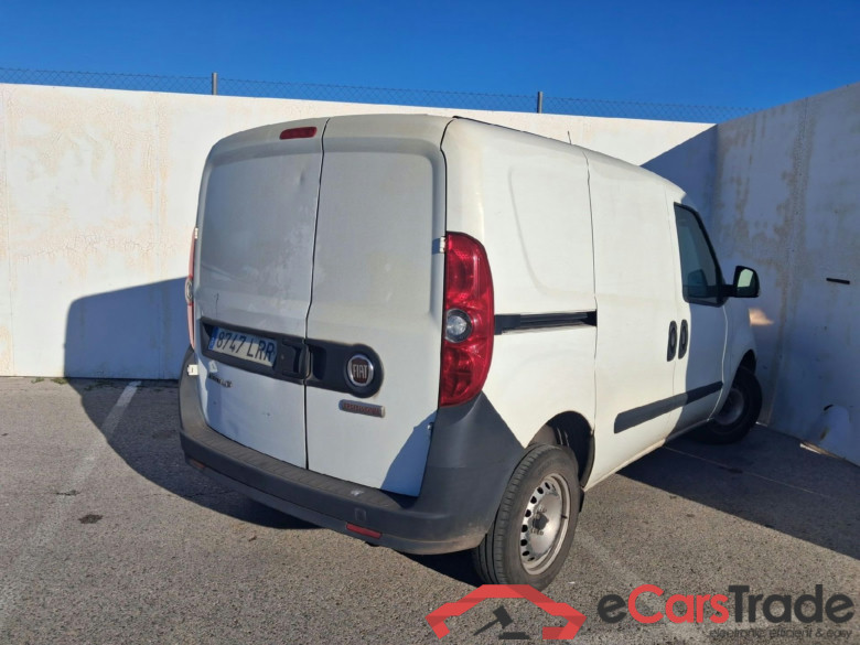 FIAT Doblò Cargo/2015/3P/furgón derivado de turismo Cargo Base Plus 1.3 Mjet 70kW (95CV) #2