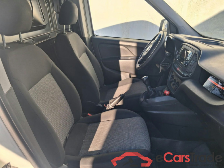 FIAT Doblò Cargo/2015/3P/furgón derivado de turismo Cargo Base Plus 1.3 Mjet 70kW (95CV) #6